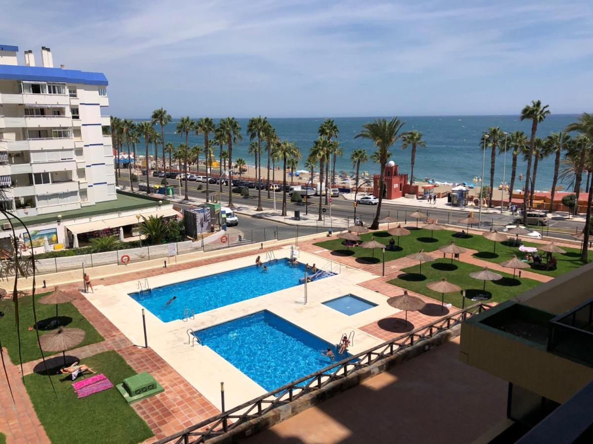Apartamento Primera linea de playa en Benalmadena , vistas al mar, Aloha Playa, Malaga Exterior foto