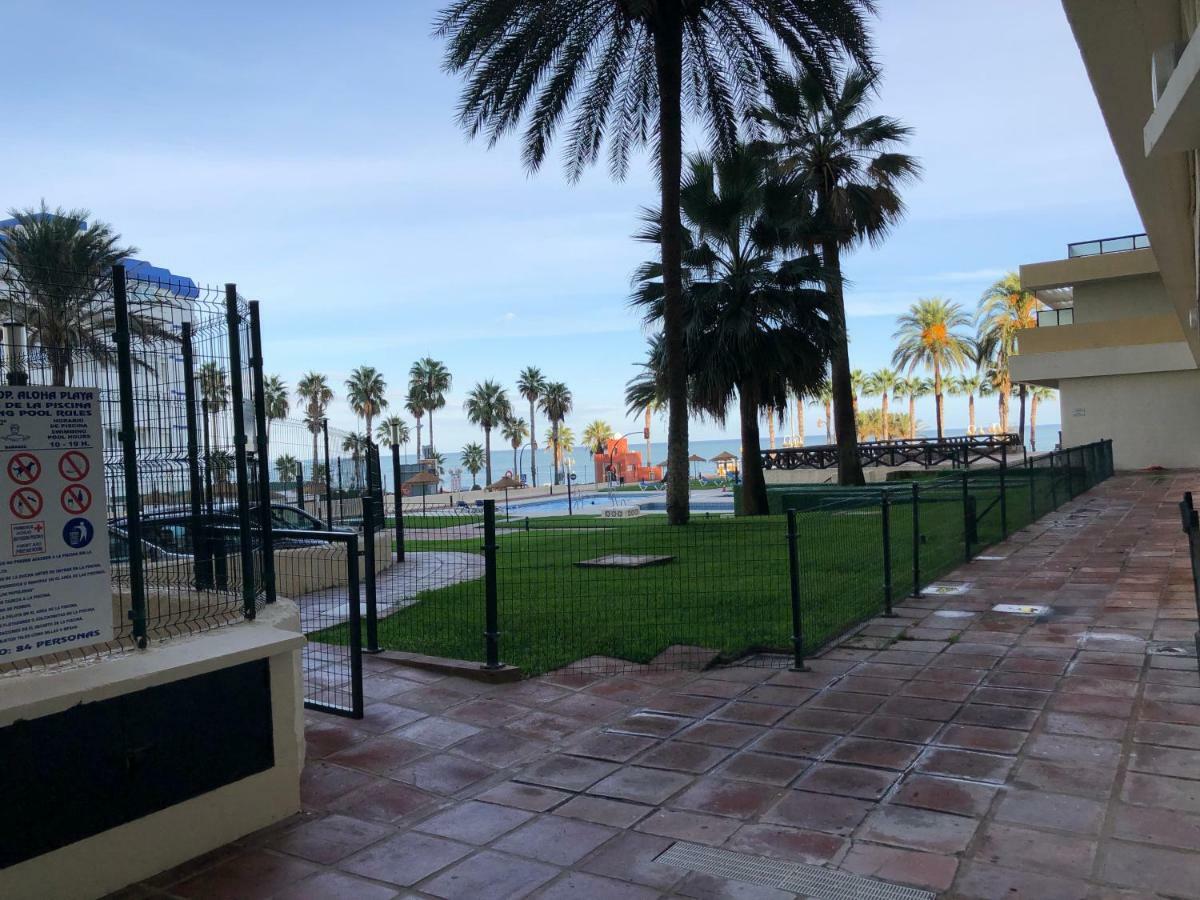 Apartamento Primera linea de playa en Benalmadena , vistas al mar, Aloha Playa, Malaga Exterior foto