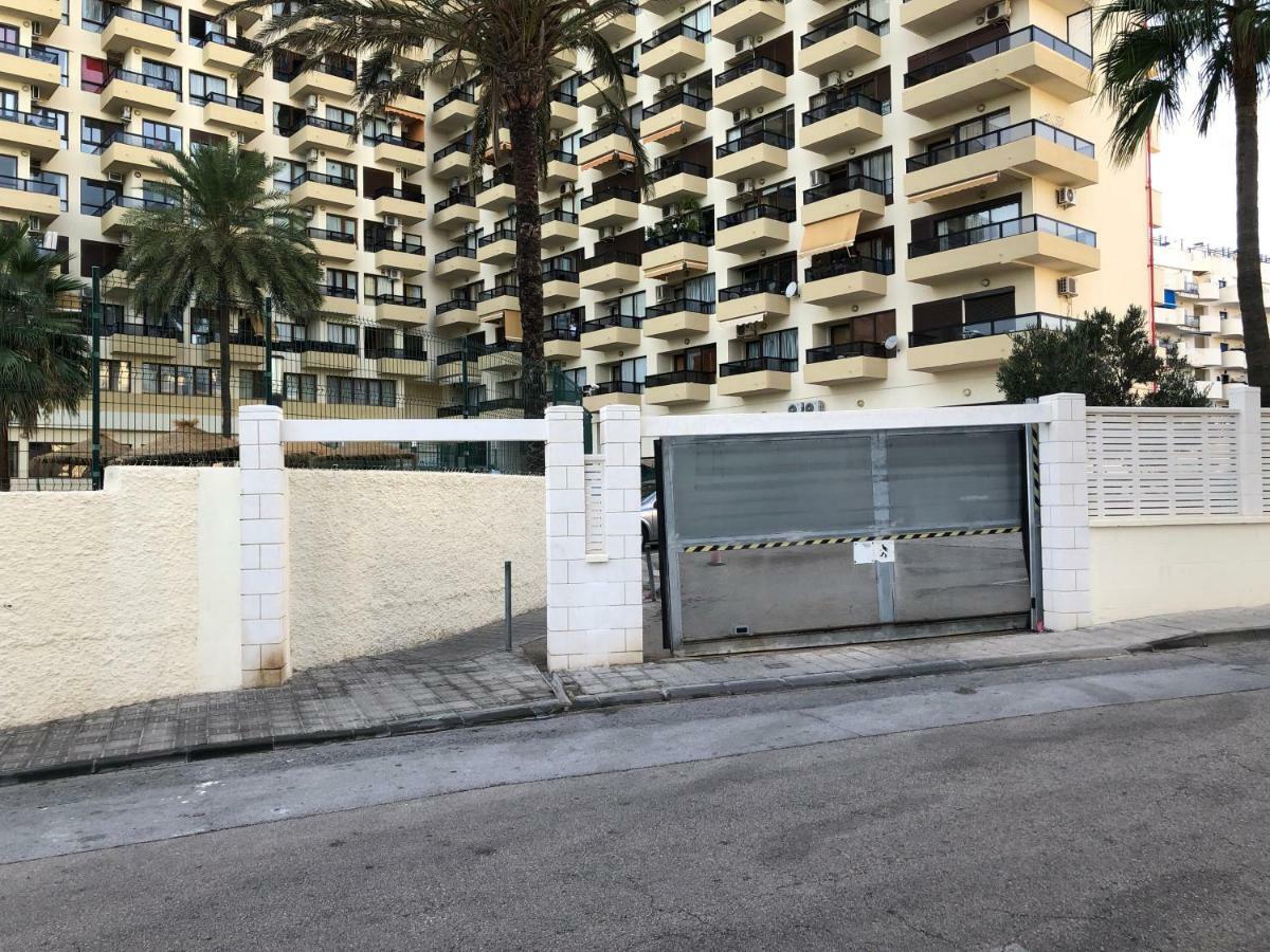 Apartamento Primera linea de playa en Benalmadena , vistas al mar, Aloha Playa, Malaga Exterior foto