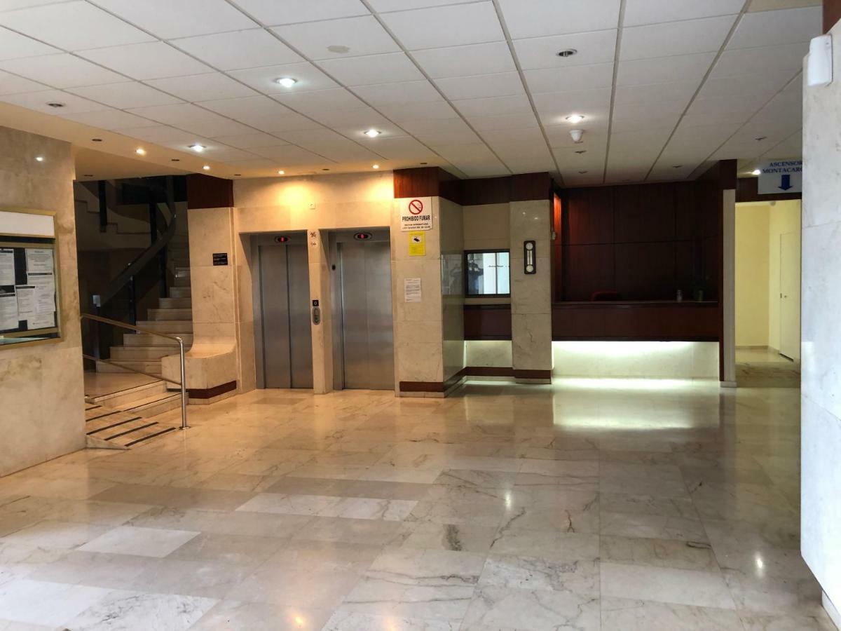 Apartamento Primera linea de playa en Benalmadena , vistas al mar, Aloha Playa, Malaga Exterior foto